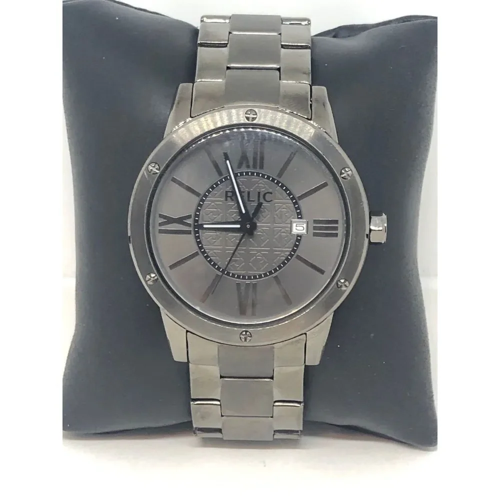 Relic ZR11998 Men Grey Stainless Steel Analog Grey Dial Quartz Wrist Watch HO157